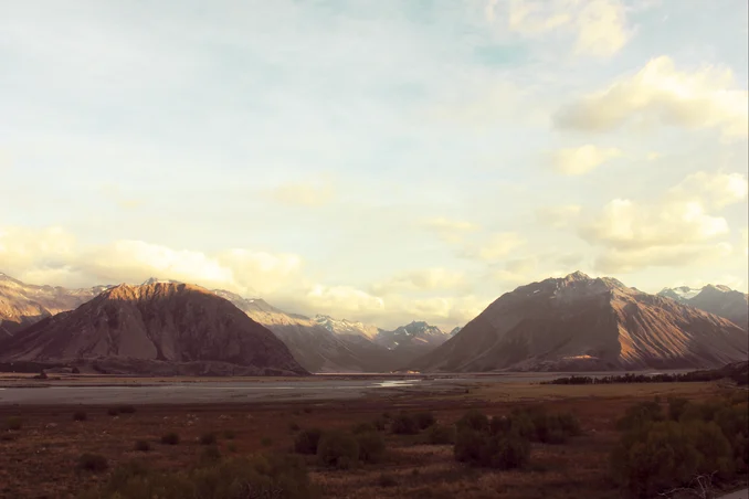 Glen Mary Range
"9500ft above sea level - our team used to be on the top of it at daylight," Ben Moir