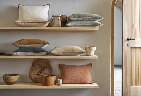 Photo of the fabric Cabourg Ccover 40X60 430 60 430 11 in situ by Casamance. Use for Cushion Cover
