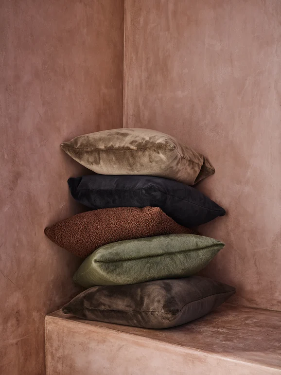 Photo of the fabric Benjamin Z701 09 in situ by Zinc. Use for Curtains, Upholstery, Accessory. Style of Plain