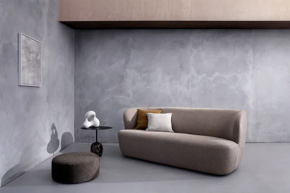 Couch in Gobi colour Parchment, K5241/09
Ottoman in Gobi colour Chestnut, K5241/02
Cushions left to right in Gobi colour Mustard, K5241/12 and Gobi colour Jute, 5241/01