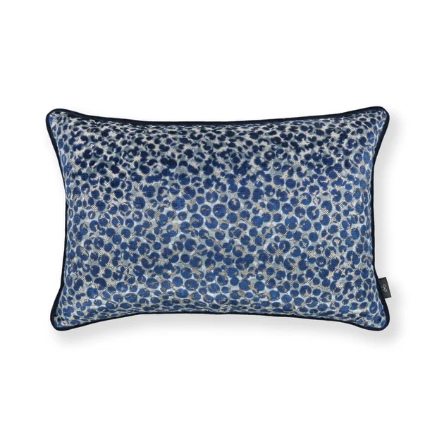 Photo of the fabric Teba Cushion Case 60X40 Rbx187 03 swatch by Black Edition. Use for Cushion Cover