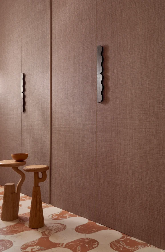 Photo of the fabric Sierra Wp 7670 3568 in situ by Casamance. Use for Wall Covering. Style of Plain, Texture