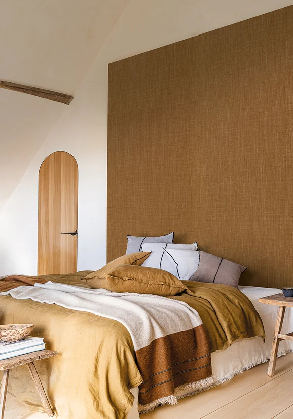 Photo of the fabric Linum Wp 7545 0408 in situ by Casamance. Use for Wall Covering. Style of Non-Woven Backed Vinyl, Plain
