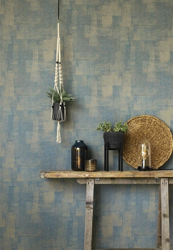 Photo of the fabric Canvas Wallpaper 8257 8257 41 43 in situ by Casadeco. Use for Wall Covering