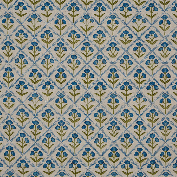Photo of the fabric Chatsworth 8801 518 swatch by Prestigious. Use for Curtains, Accessory. Style of Floral And Botannical, Print