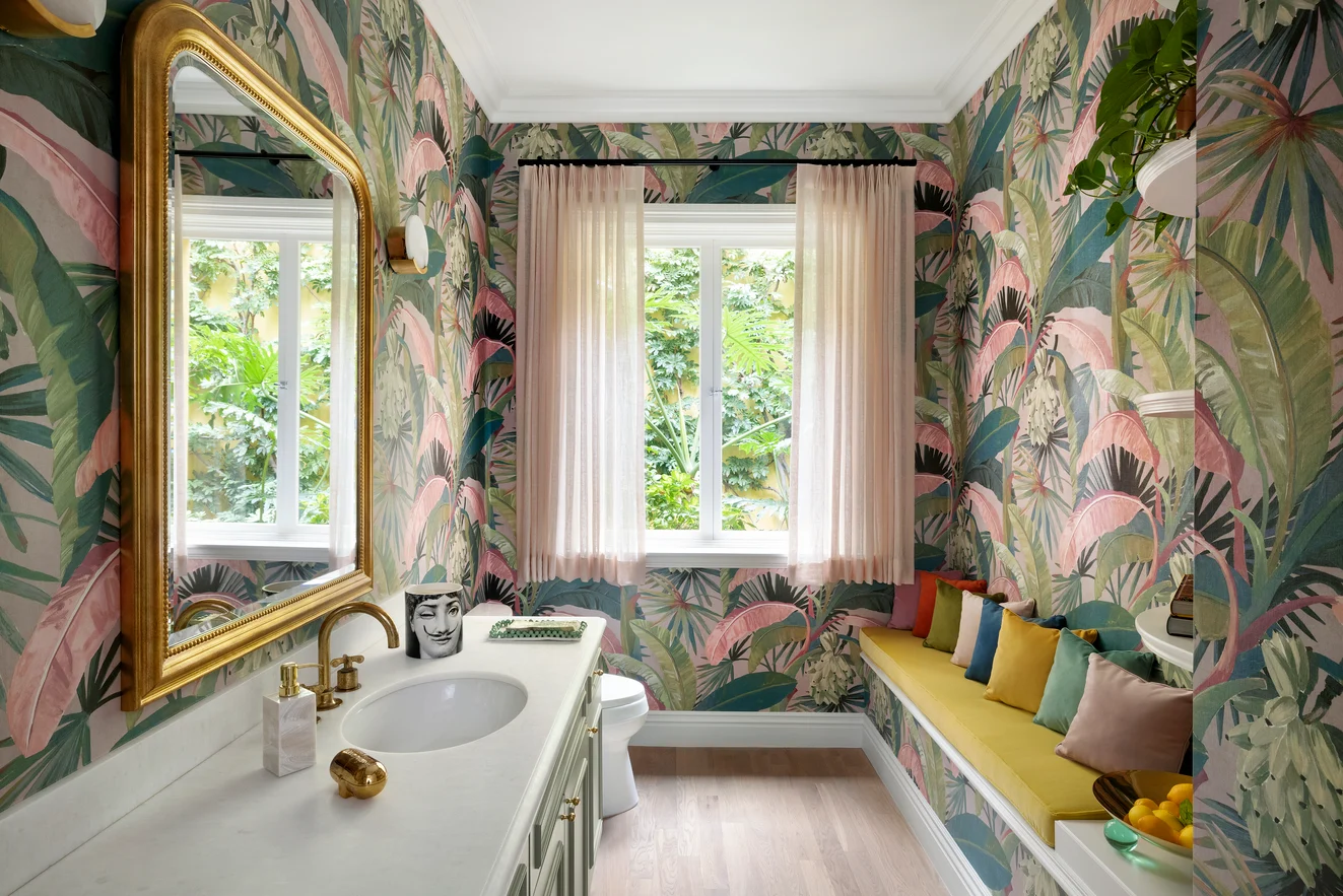 La Palma Wallpaper colour Hollywood by Catherine Martin by Mokum | Photograph by Ema Peter