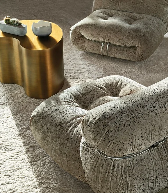 Photo of the fabric Giacometti Z500 04 in situ by Zinc. Use for Curtains, Upholstery, Accessory. Style of Velvet